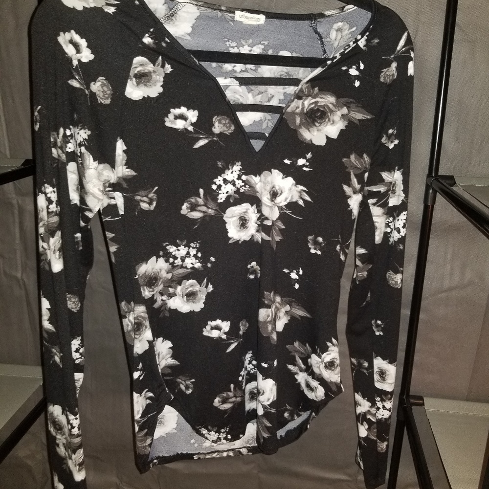 Floral design top